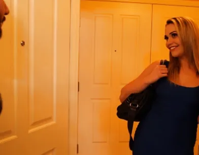 Долгий секс дорогой шлюхи с бородатым любителем силиконовых попок