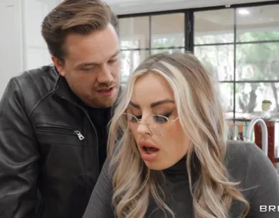 Как Скромная Анна вспоминает прошлое с большим членом своего бывшего