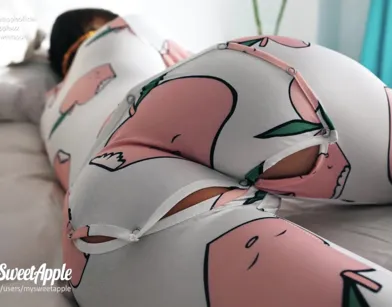 Разбудил девушку минетом и хорошим сексом