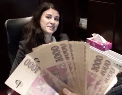 Согласилась на секс за деньги на рабочем месте