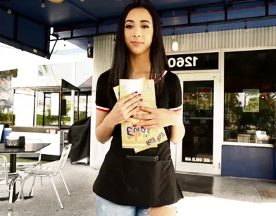 Сразу после смены поехала на секс с клиентом