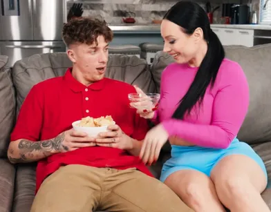 Не сдержалась и соблазнила чужого парня на измену