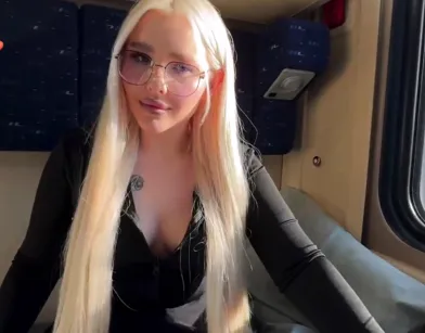 Измена в поезде - русская девушка изменяет парню с соседом по купе